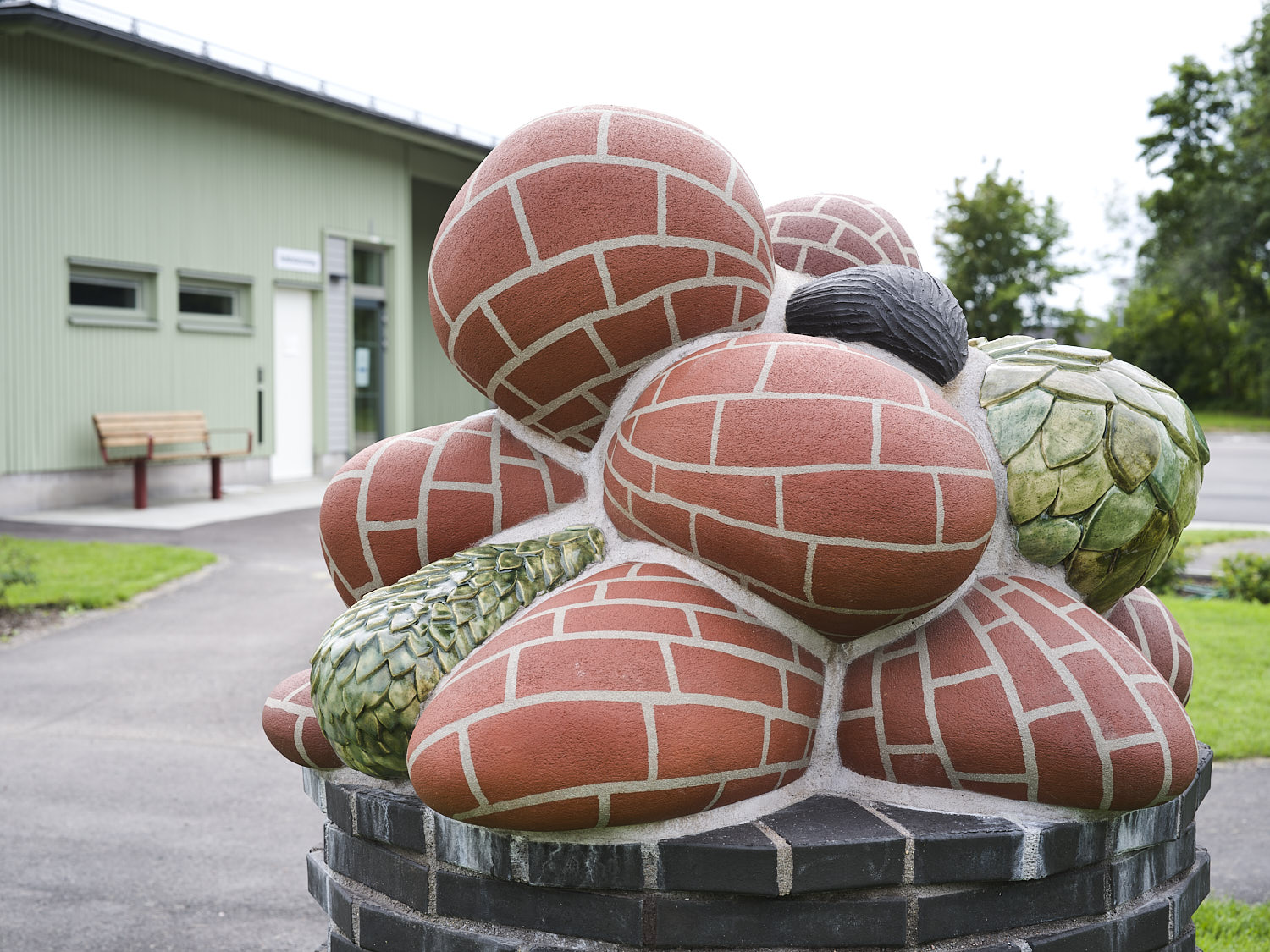 Jennifer Forsberg sculpture