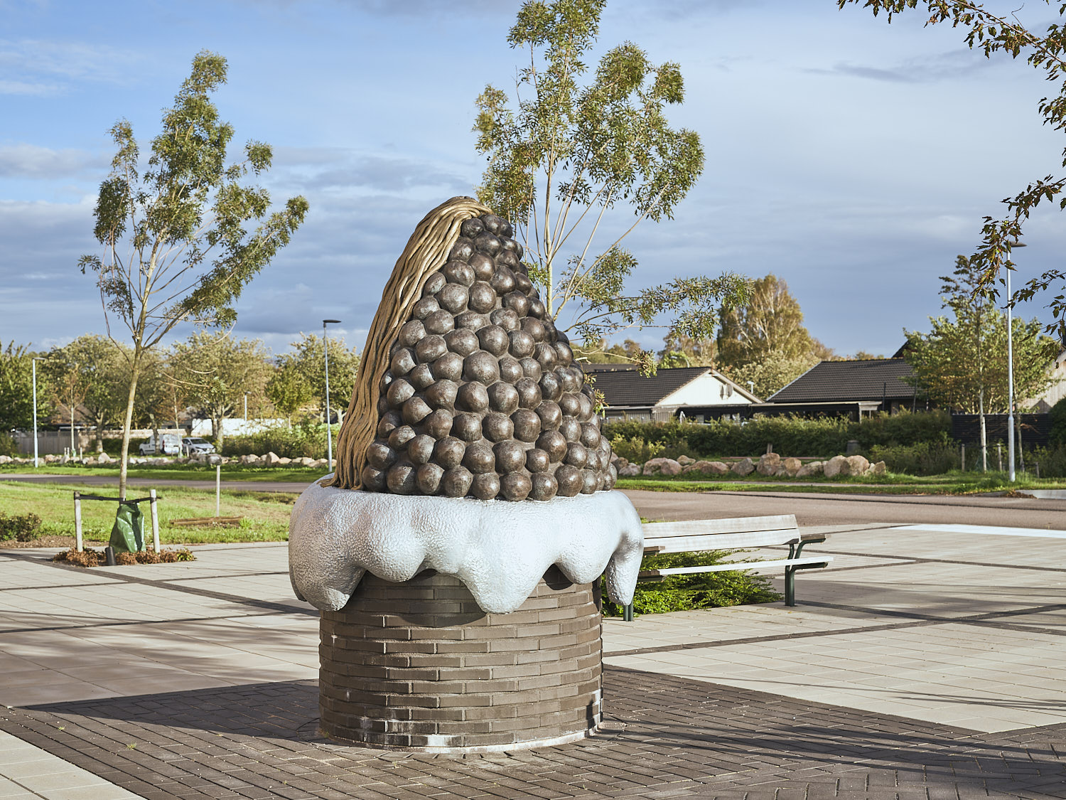 Jennifer Forsberg sculpture